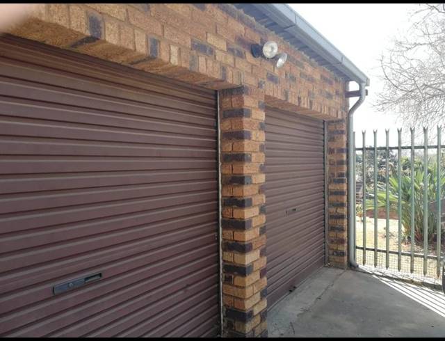 4 BEDROOM HOUSE FOR SALE IN PRETORIA GARDENS